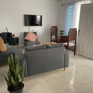 hermoso-apartamento-con-piscina-y-ascensor.cali-hotels.com/